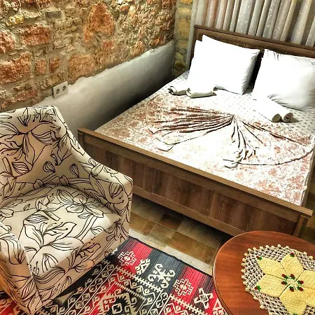 Stone&wood House Otel *