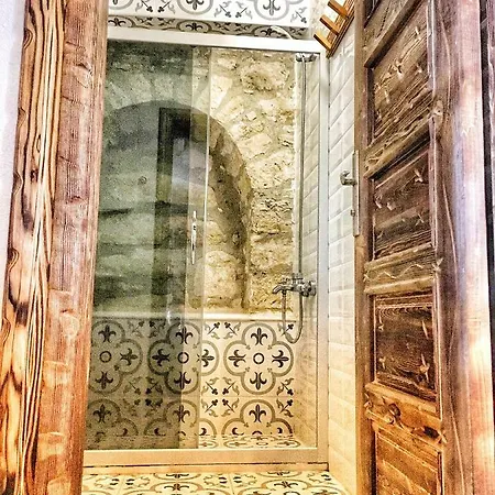 Stone&wood House Otel *