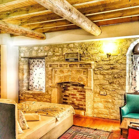 Stone&wood House Otel *