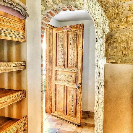 Otel Stone&wood House