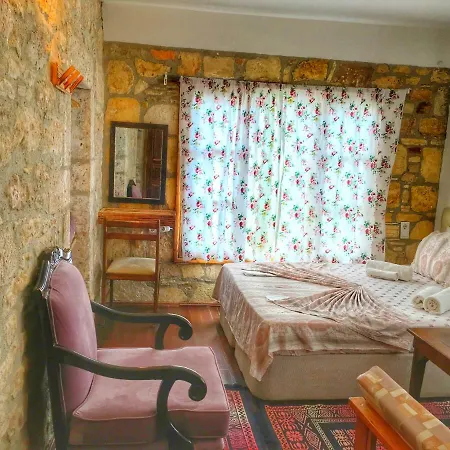 Stone&wood House Otel Çeşme