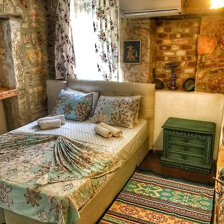 Stone&wood House Otel *
